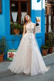 Este Lavia carine Este Lavia carine